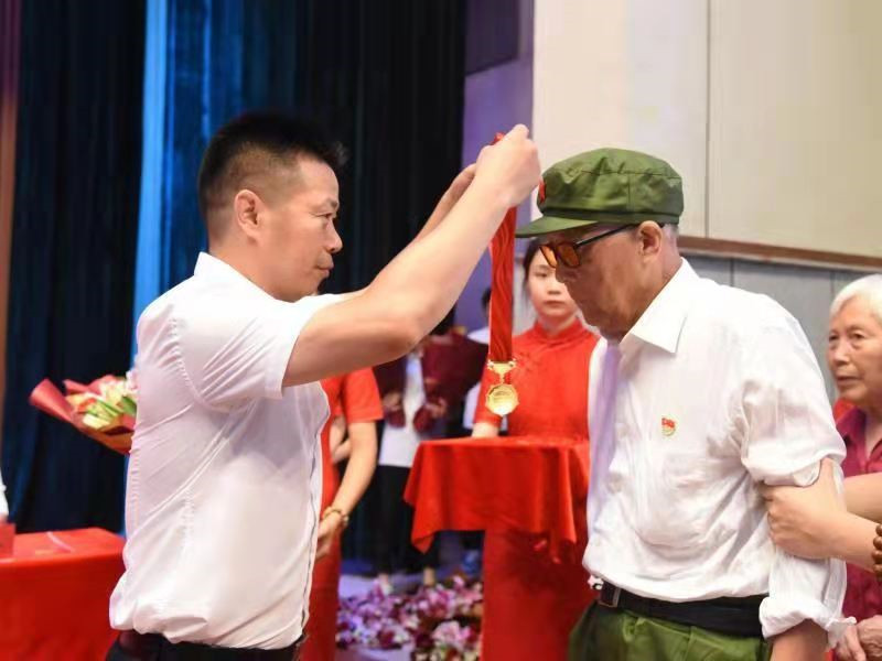 华东交通大学召开庆祝中国共产党成立100周年暨“七一”表彰大会