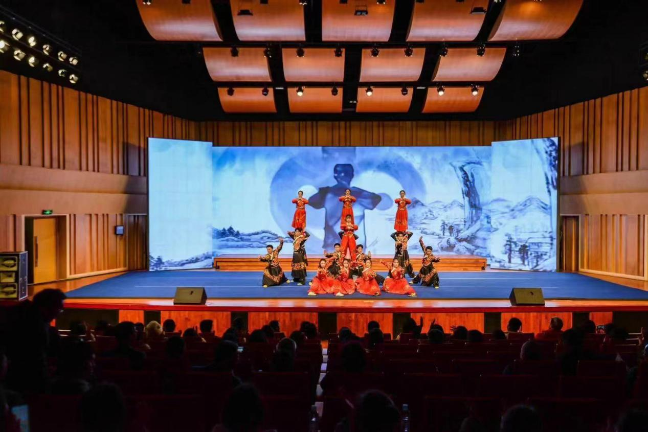 纪念江西省与柬埔寨暹粒省缔结友城10周年联袂文艺汇演在华东交通大学举行_fororder_图片13 纪念江西省与柬埔寨暹粒省缔结友城10周年联袂文艺汇演在华东交通大学举行_fororder_图片13